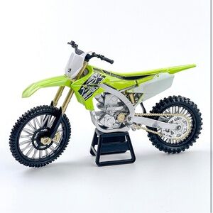 Green and Black Toy Dirt Bike KX450